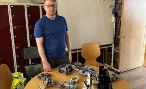 Þórir við Star Wars módelin